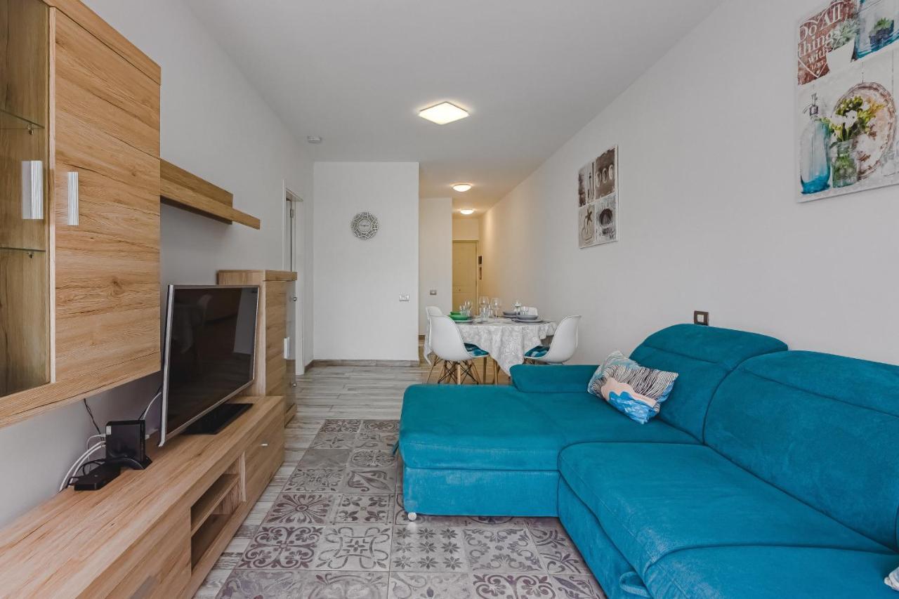 Cozy Apartment In El Duque By Altamarhomes 아데제 외부 사진