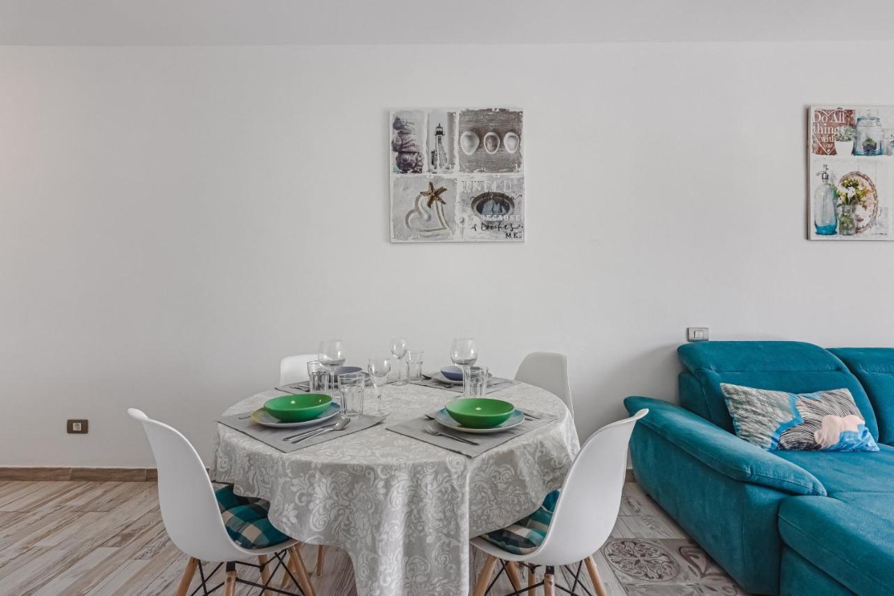 Cozy Apartment In El Duque By Altamarhomes 아데제 외부 사진