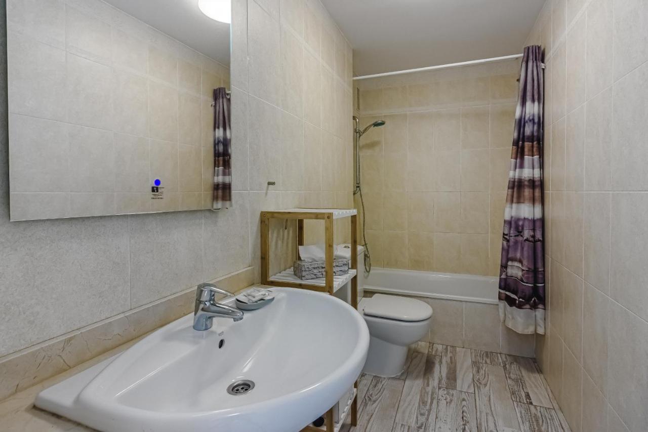Cozy Apartment In El Duque By Altamarhomes 아데제 외부 사진